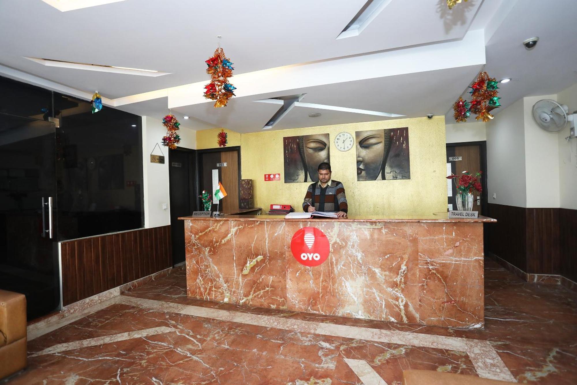 OYO Preferred 4212 Hotel Vedas Heritage Delhi  Exterior foto
